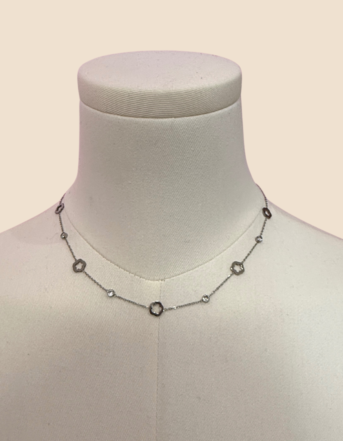 Collier trèfles (Plusieurs coloris)